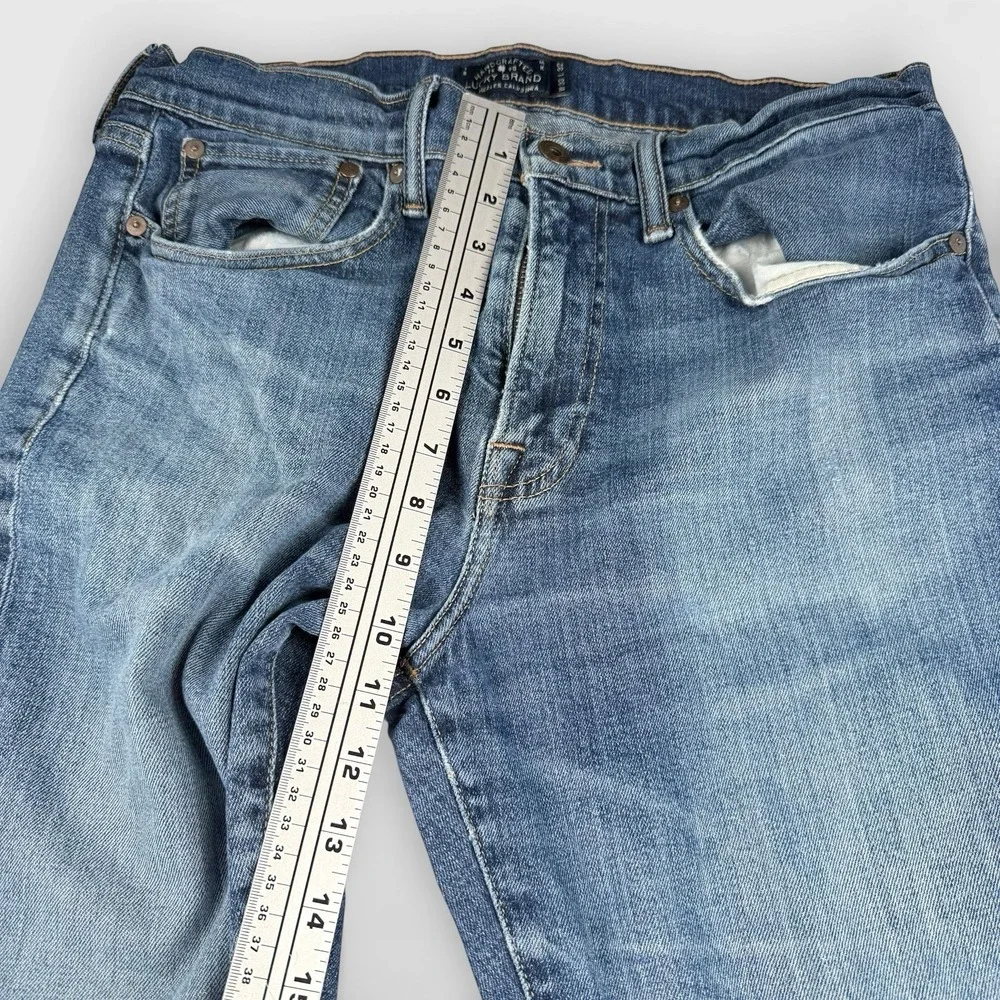 Lucky Brand Jeans 31x32 True 121 Heritage Slim Straight Blue Denim Distressed
